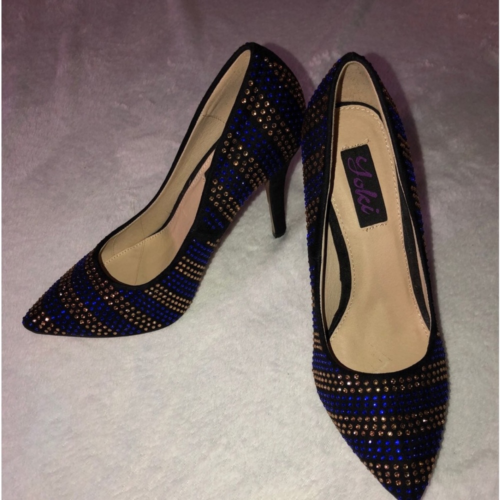 Size 8 Yoki brand heels
